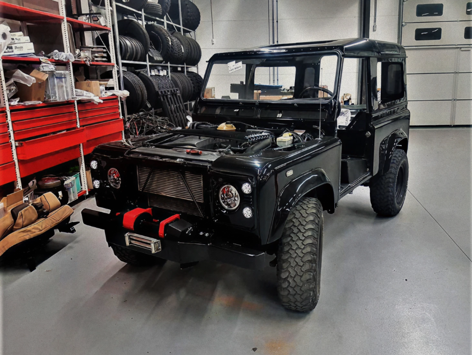 Defender 90 volledige opbouw en restauratie vanaf chassis in 2026