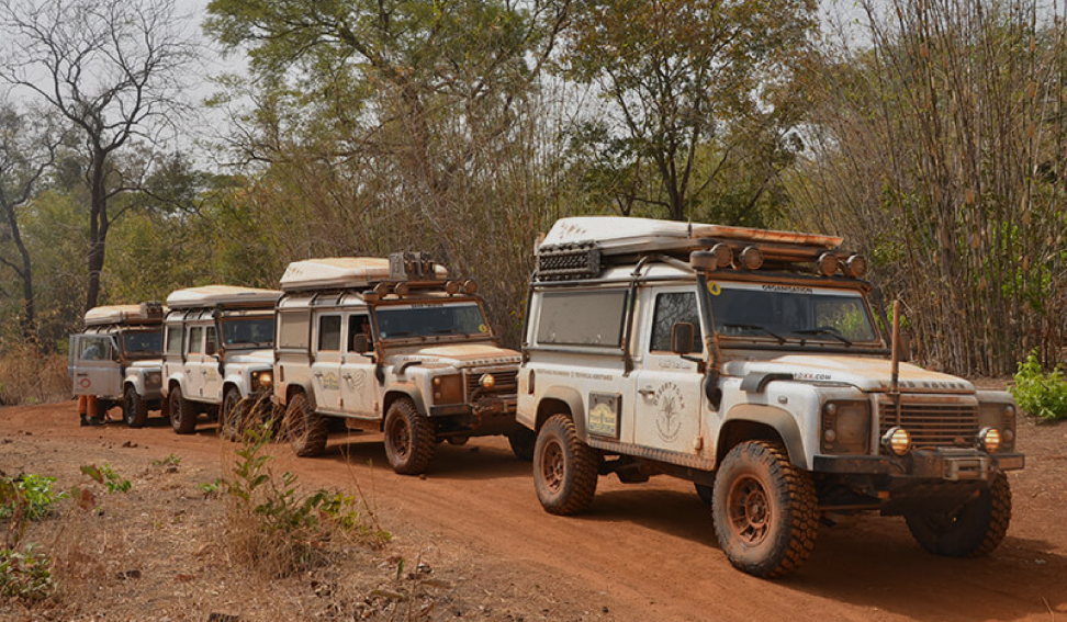 Klassieke Land Rover Defender en New Defender L663 keuzeadvies bij Desert Foxx